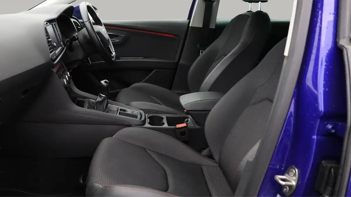 2020-seat-leon-15-tsi-evo-fr-black-edition-150ps-hatchback-big-13