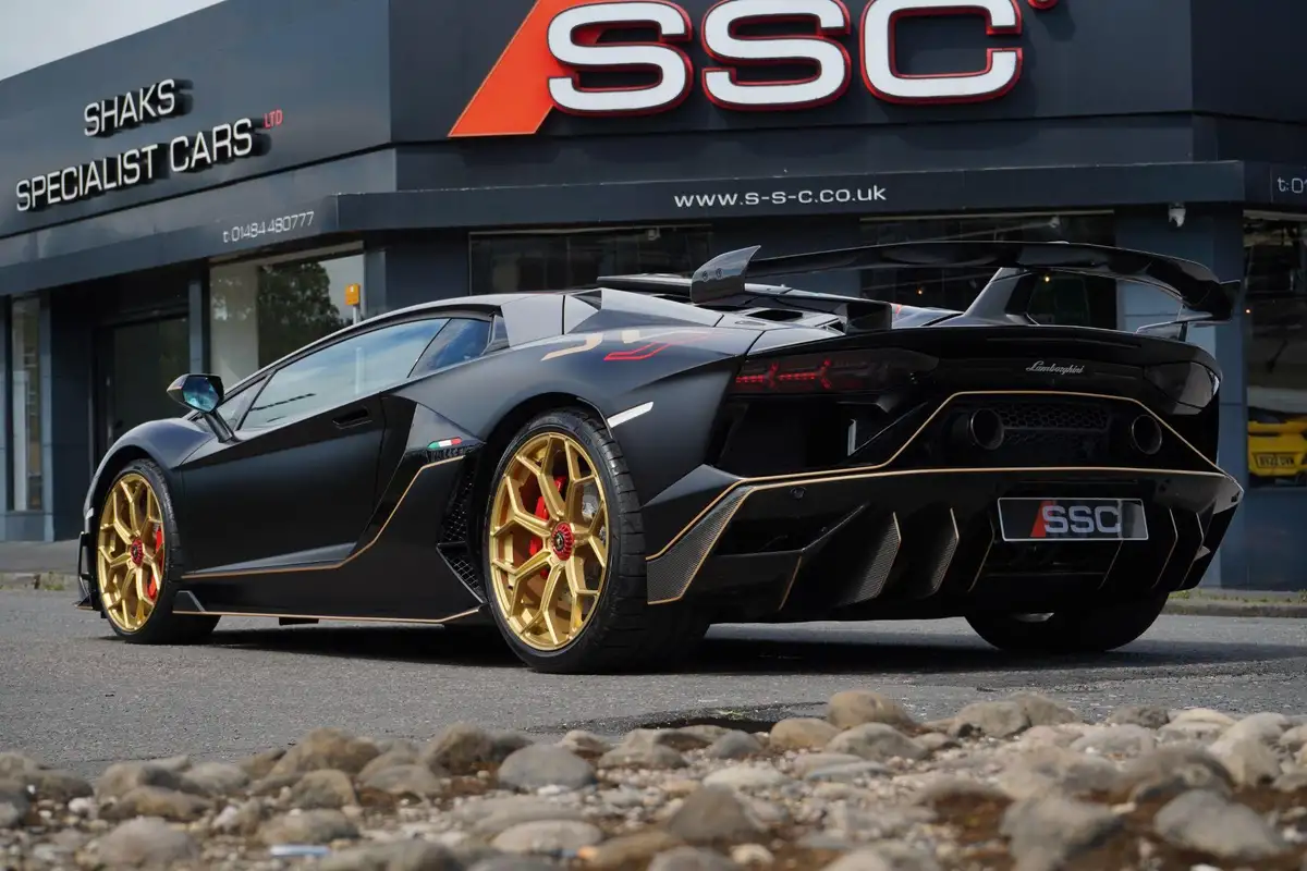 2019-lamborghini-aventador-65-svj-big-1