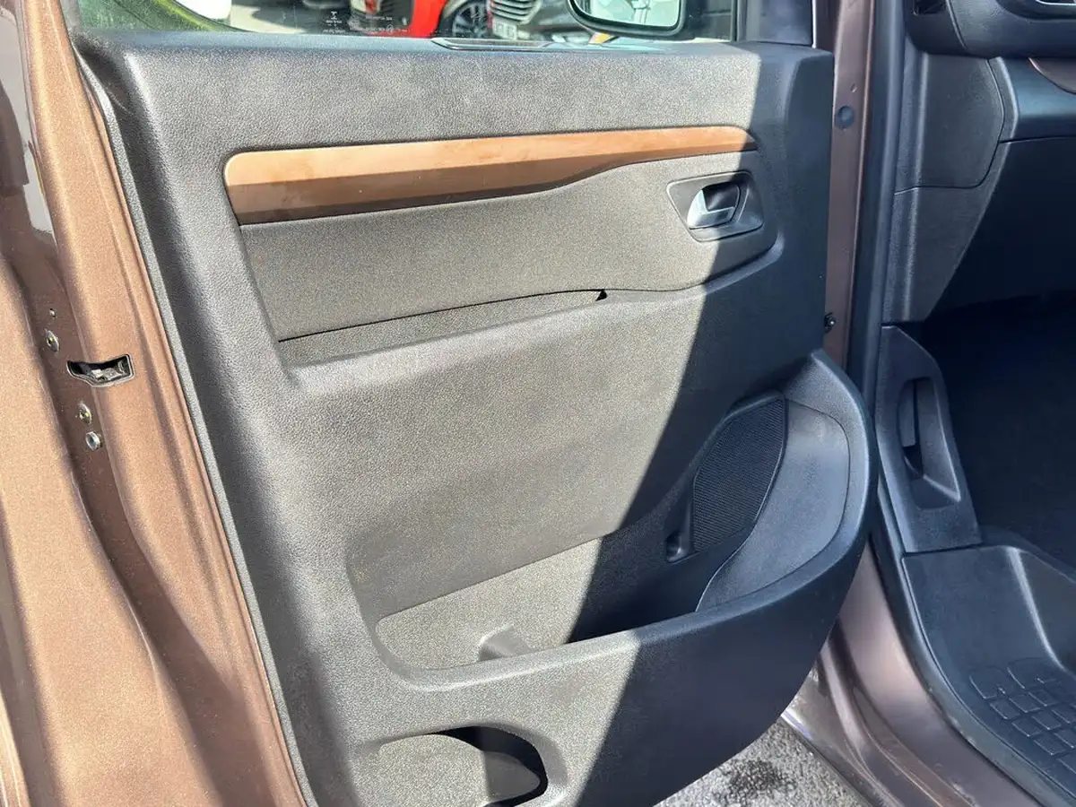 2020-toyota-proace-verso-20d-family-180ps-l0-auto-big-55