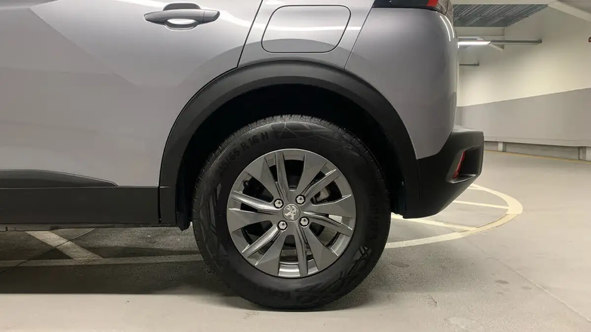 2022-peugeot-2008-suv-12-puretech-active-premium-big-14