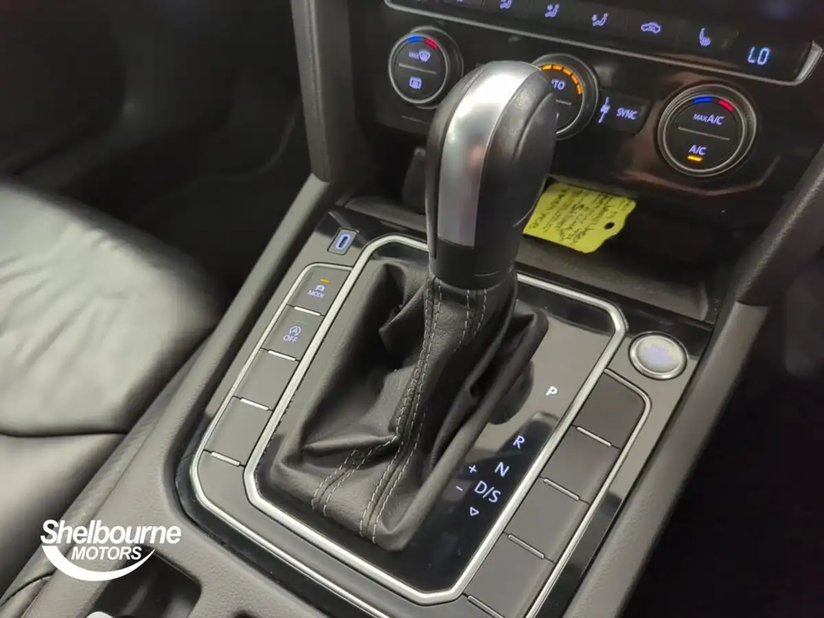2019-volkswagen-arteon-big-26