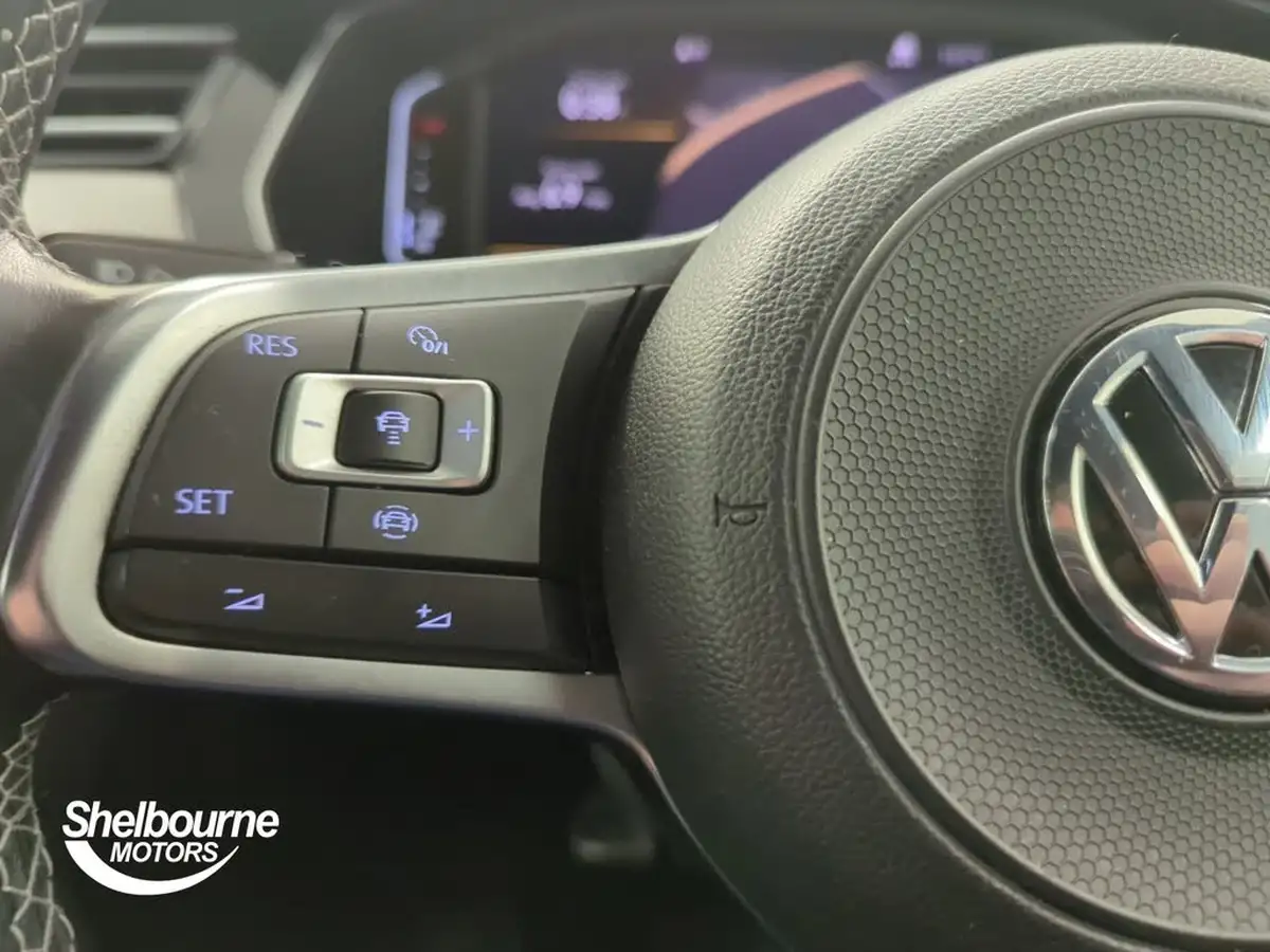 2019-volkswagen-arteon-big-22
