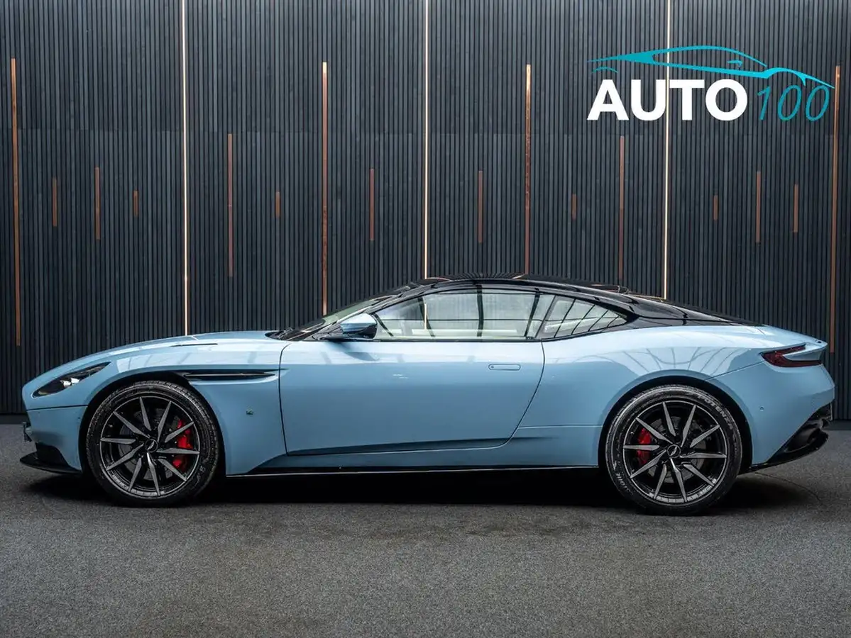 2016-aston-martin-db11-52-v12-big-14