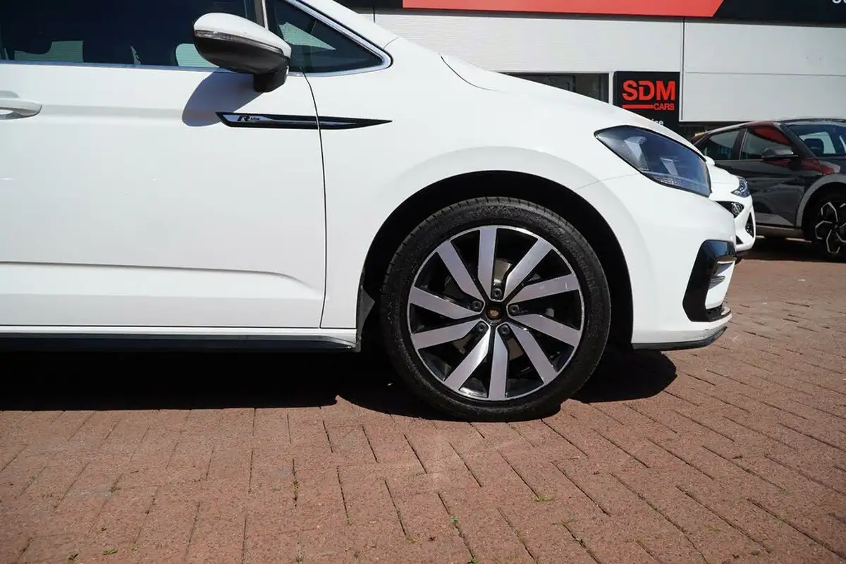 2019-volkswagen-touran-15-tsi-r-line-dsg-big-34