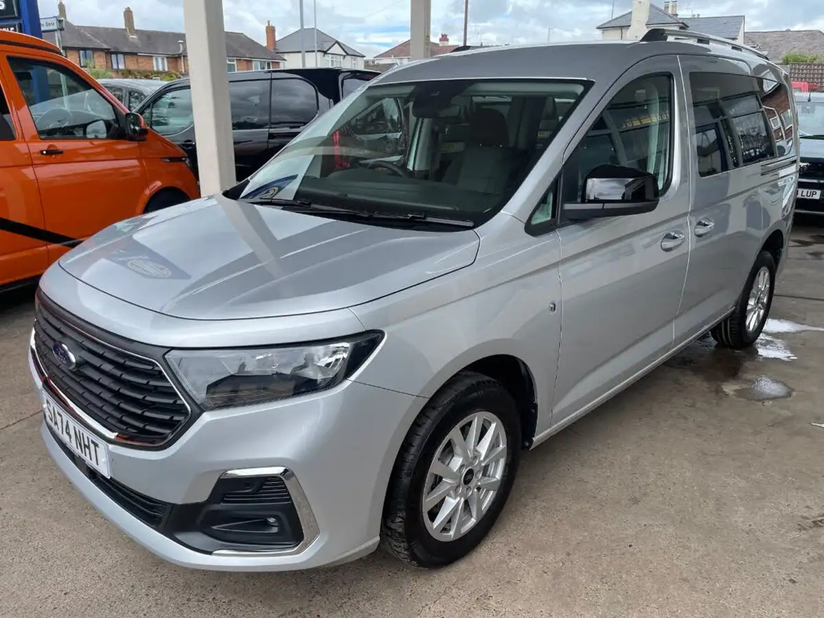 2024-ford-tourneo-connect-20-titanium-big-9