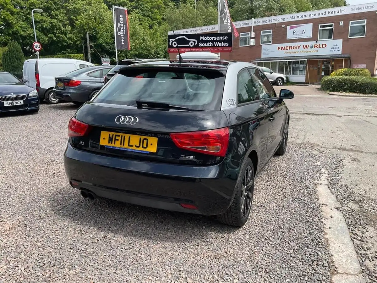 2011-audi-a1-14-sport-tfsi-hatchback-3d-big-69