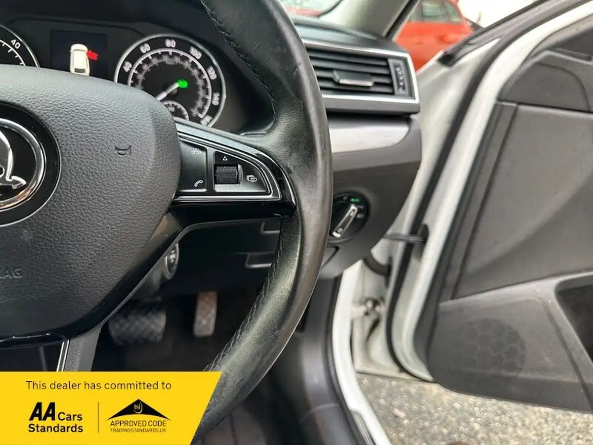 2018-skoda-superb-20tdi-scr-se-l-executive-150ps-estate-dsg-big-32