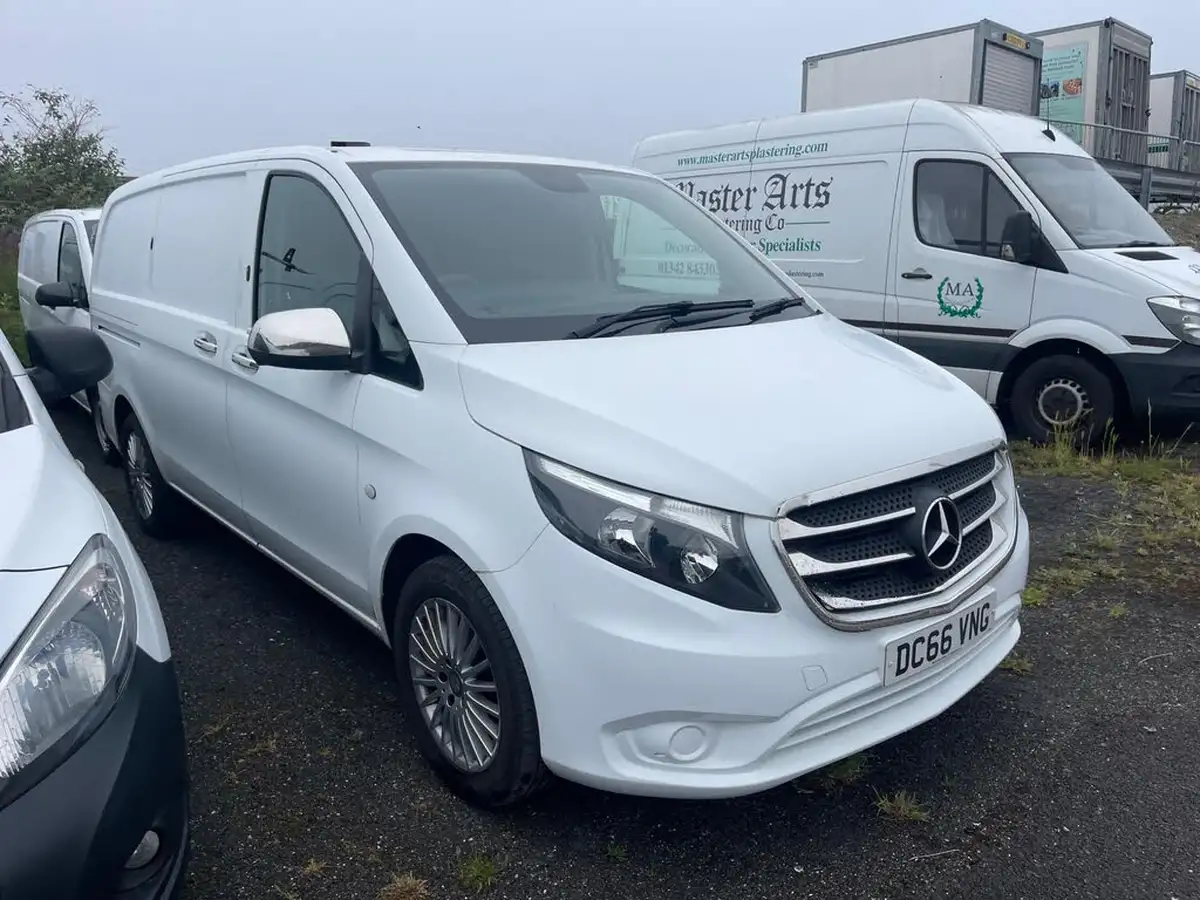 2016-mercedes-benz-vito-21cdi-114-bluetec-panel-extra-long-big-8