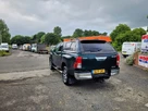 2017-toyota-hi-lux-24d-invincible-small-7