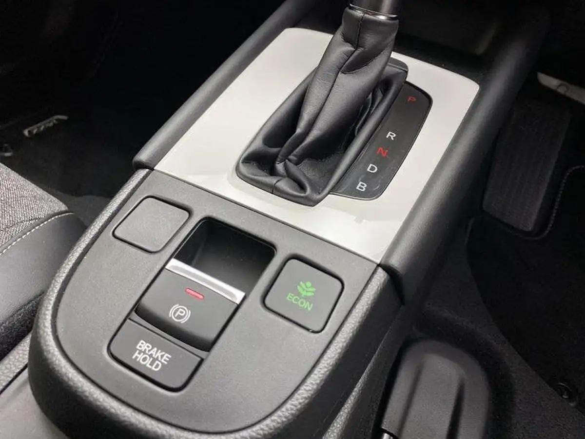 2024-honda-jazz-15-i-mmd-advance-big-25