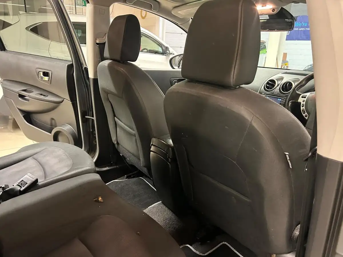 2011-nissan-qashqai2-15td-n-tec-big-18