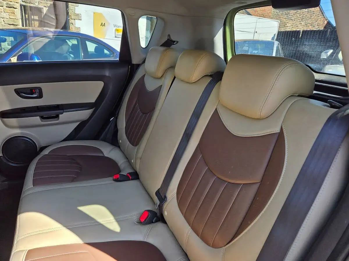 2011-kia-soul-16td-searcher-auto-big-13