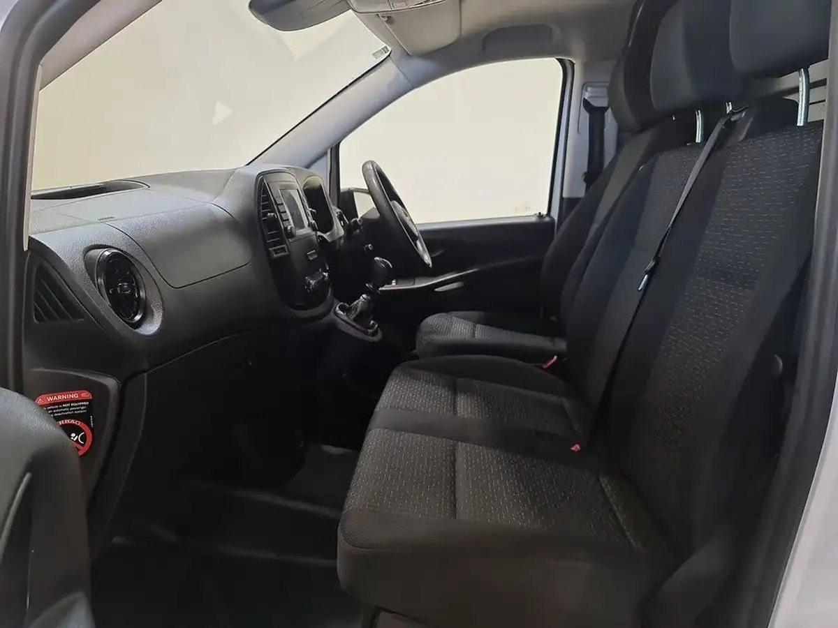2021-mercedes-benz-vito-18-cdi-114-progressive-l2-panel-big-20