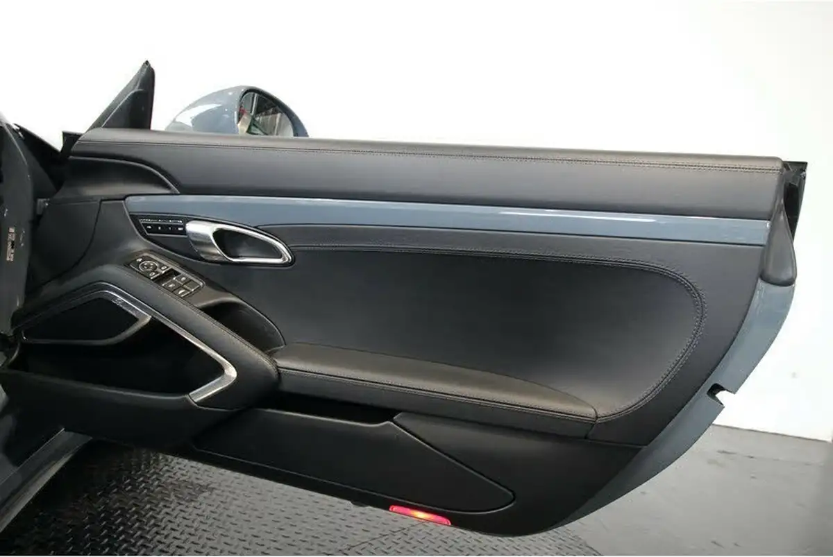 2016-porsche-911-38-turbo-s-cabriolet-big-25