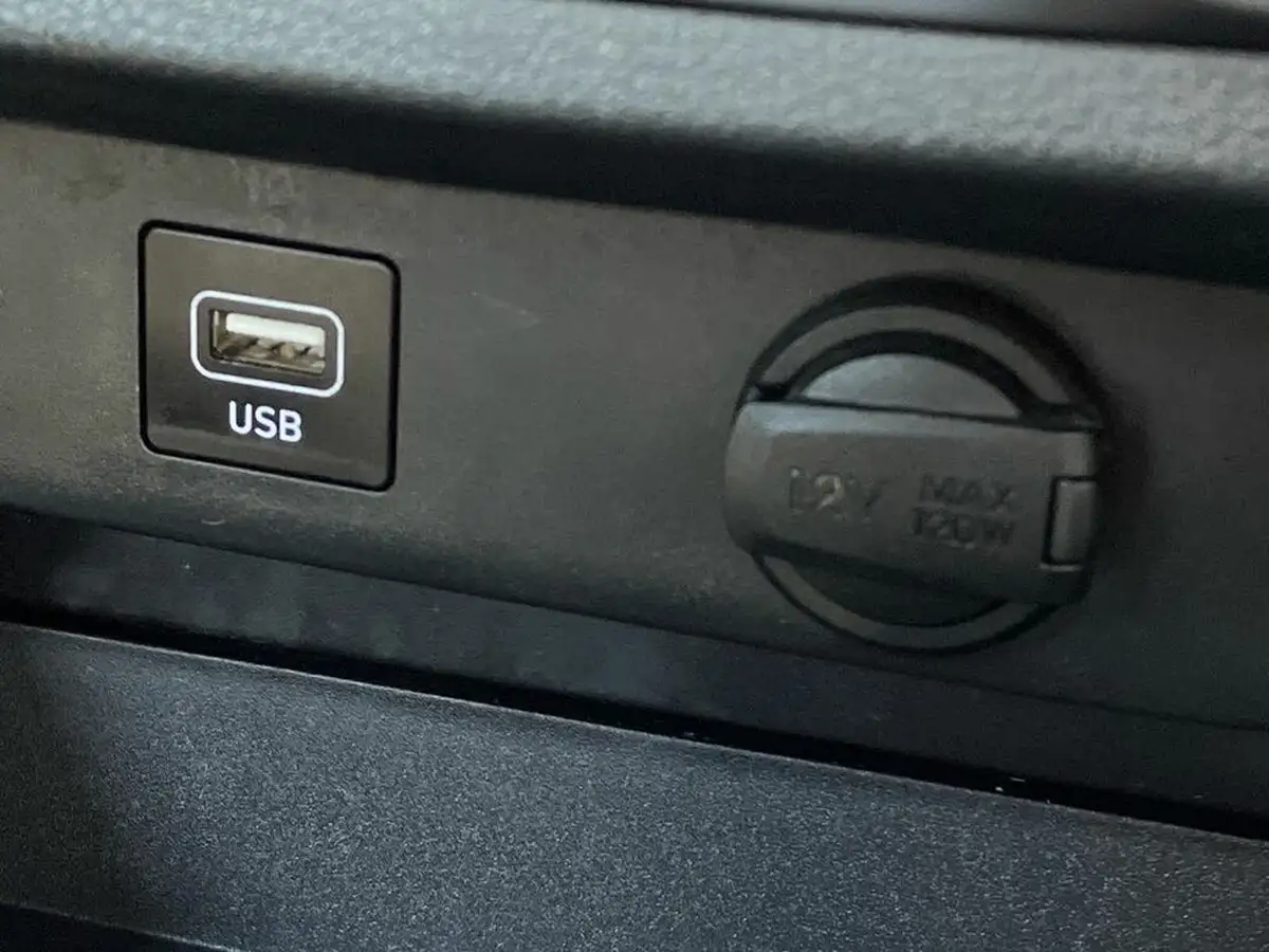2021-hyundai-i10-12-se-connect-auto-big-41