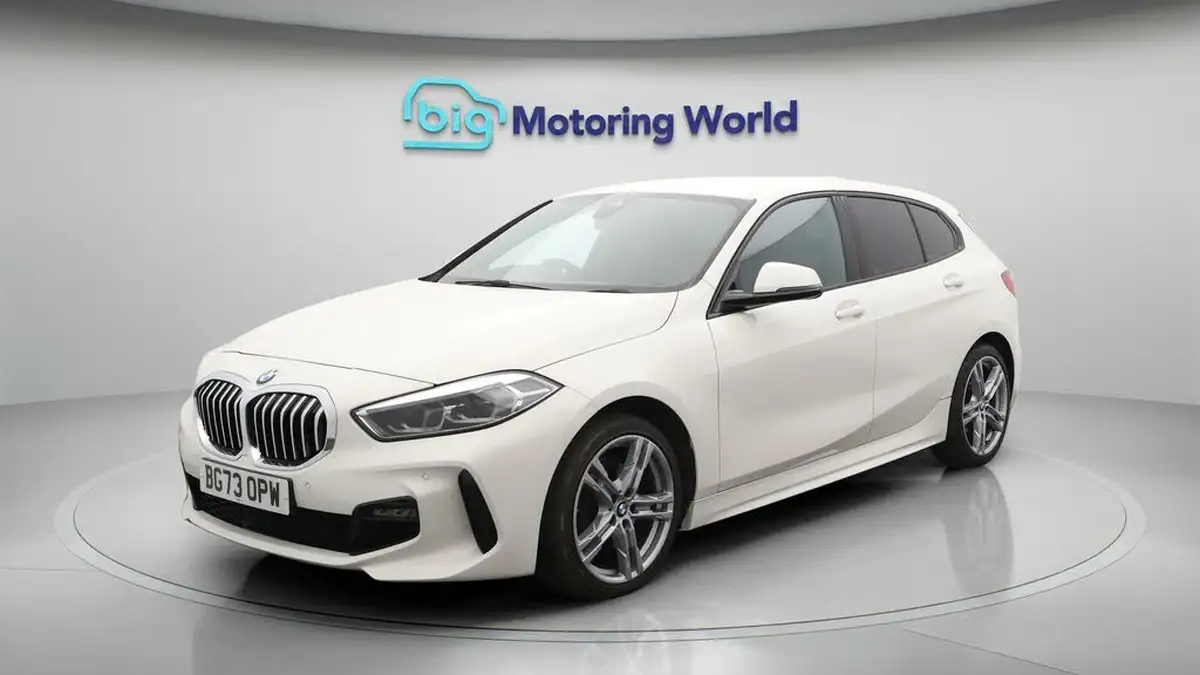 2023-bmw-1-series-15-118i-m-sport-lcp-dct-big-3