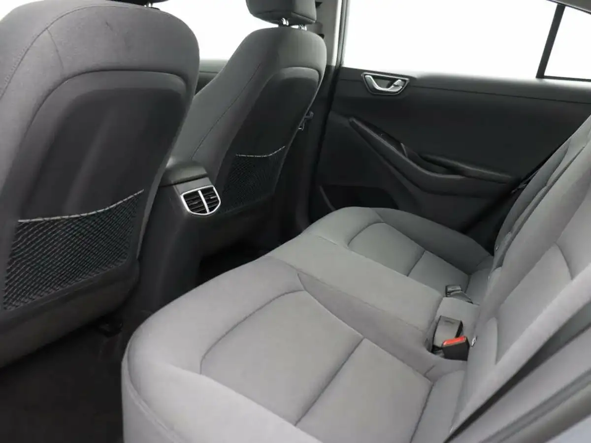 2020-hyundai-kona-e-premium-136ps-39kwh-big-16