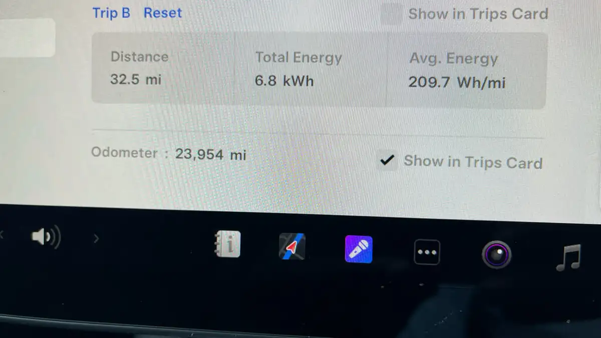 2022-tesla-model-y-e-long-range-big-12