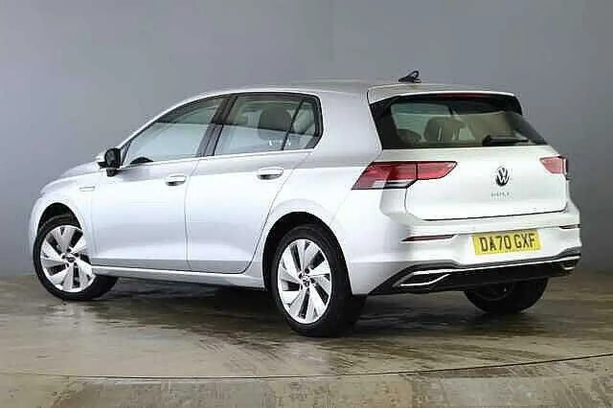 2020-volkswagen-golf-15-tsi-style-130ps-hatchback-big-2