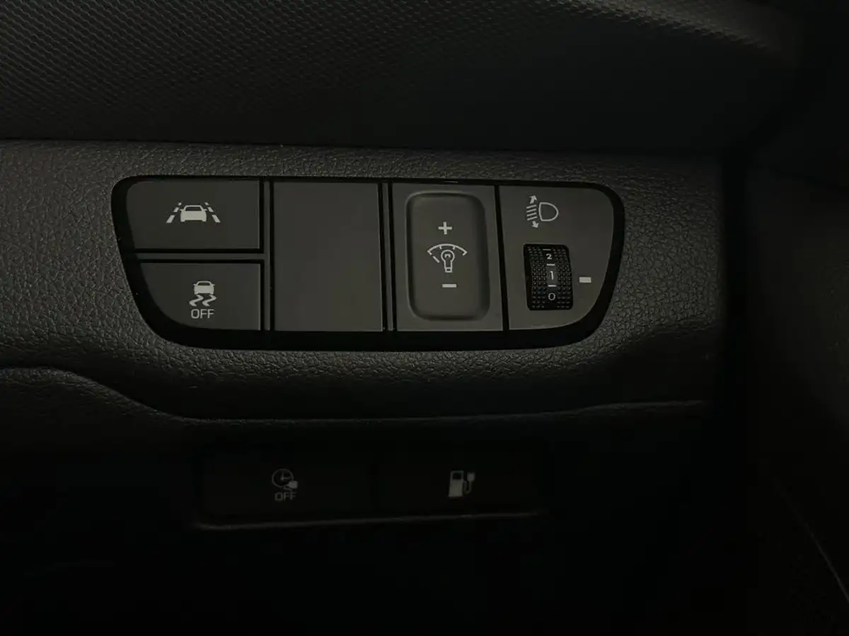2022-hyundai-ioniq-e-premium-electric-big-21