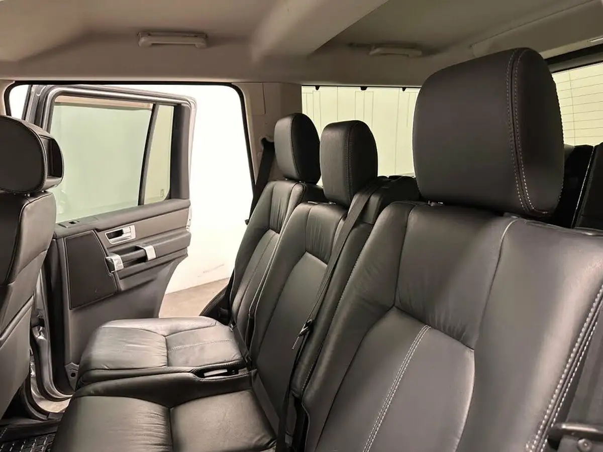 2016-land-rover-discovery-30-sd-v6-se-big-18