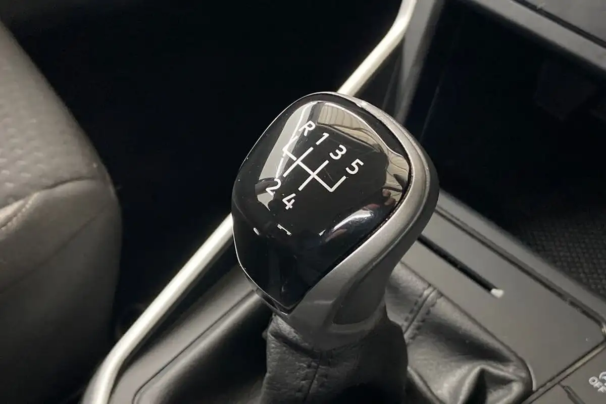 2024-volkswagen-polo-10-tsi-life-big-23
