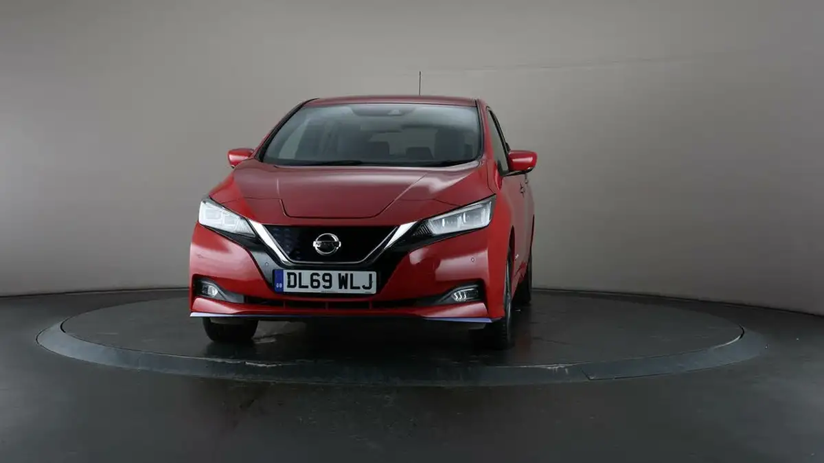 2020-nissan-leaf-e-e-tekna-big-50