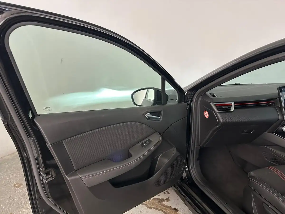 2021-renault-clio-10-tce-rs-line-90ps-big-11