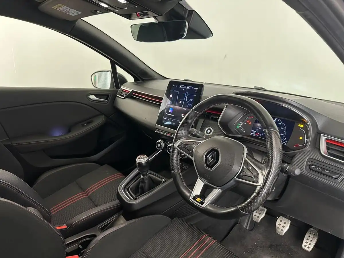 2021-renault-clio-10-tce-rs-line-90ps-big-35
