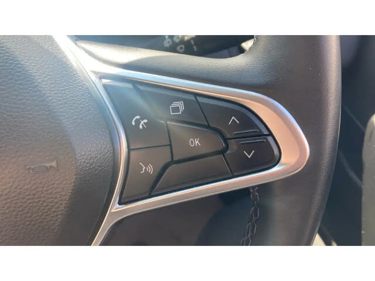 2021-renault-captur-10-tce-iconic-100bhp-big-30