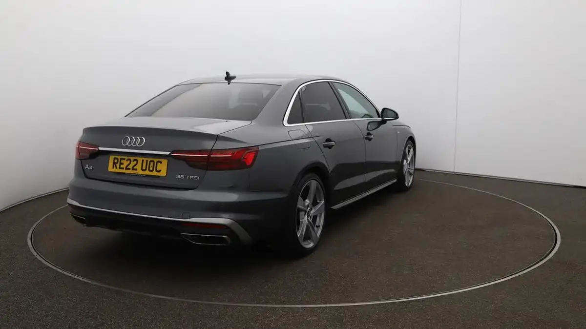 2022-audi-a4-20-35-tfsi-s-line-tronic-big-47