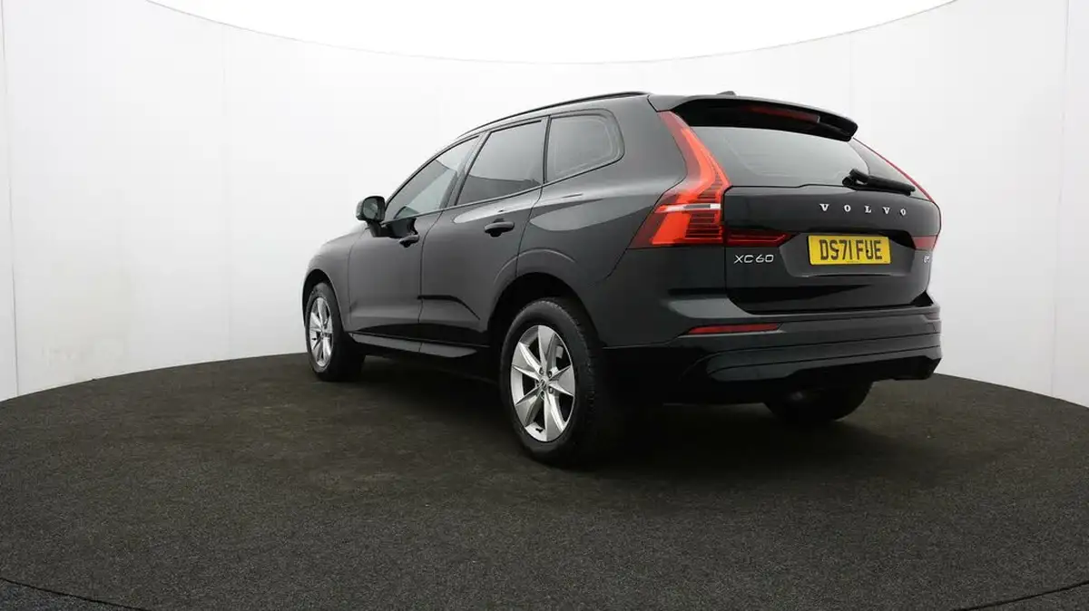 2021-volvo-xc60-20-b5-momentum-big-79