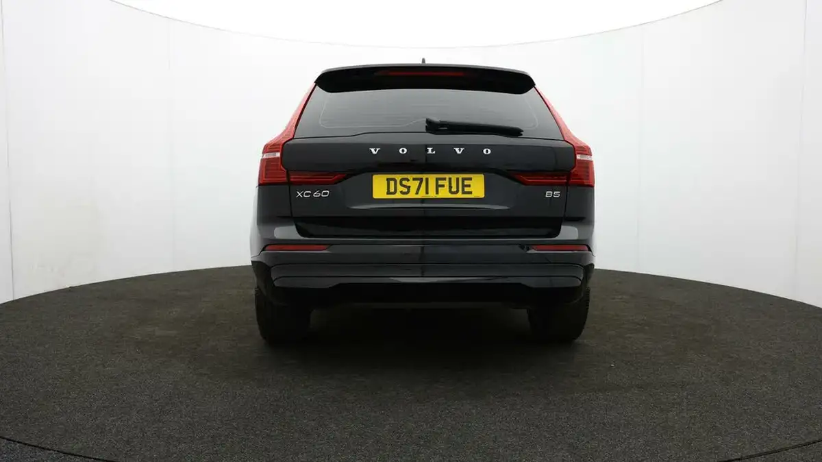2021-volvo-xc60-20-b5-momentum-big-55