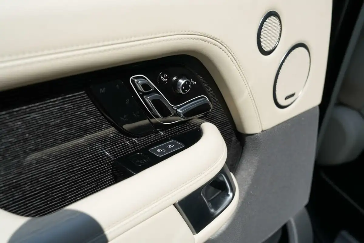 2019-land-rover-range-rover-44-sdv8-autobiography-lwb-big-46