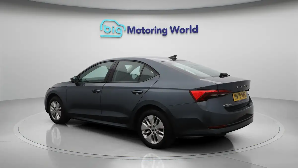 2021-skoda-octavia-10-tsi-se-technology-hatchback-big-5