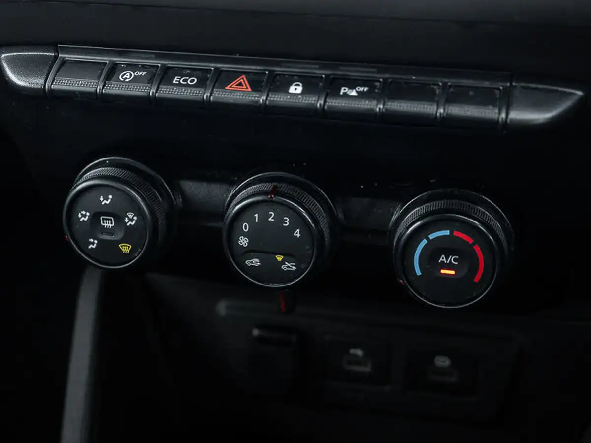2022-dacia-duster-10-tce-comfort-100bhp-bi-fuel-station-wagon-5d-big-10