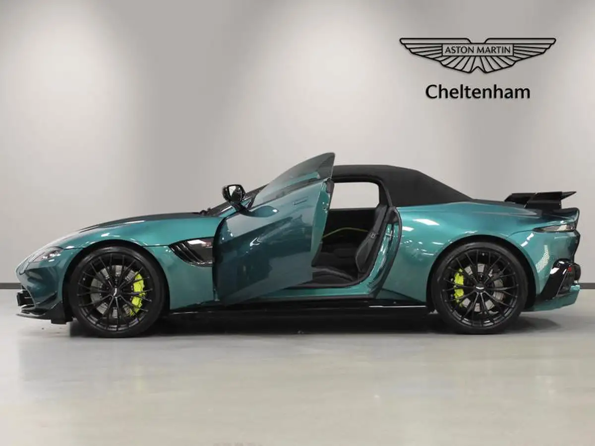 2022-aston-martin-vantage-40-v8-vantage-f1-roadster-big-28