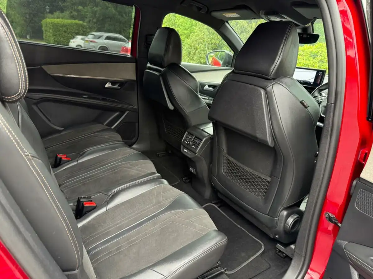 2021-peugeot-5008-suv-20-bluehdi-gt-177bhp-big-34