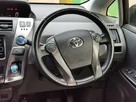 2013-toyota-prius-small-24