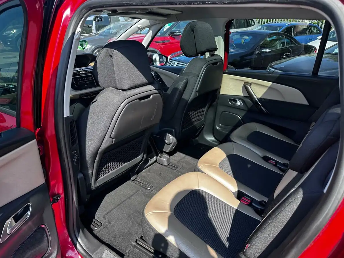 2016-citroen-grand-c4-picasso-20bluehdi-exclusive-big-24