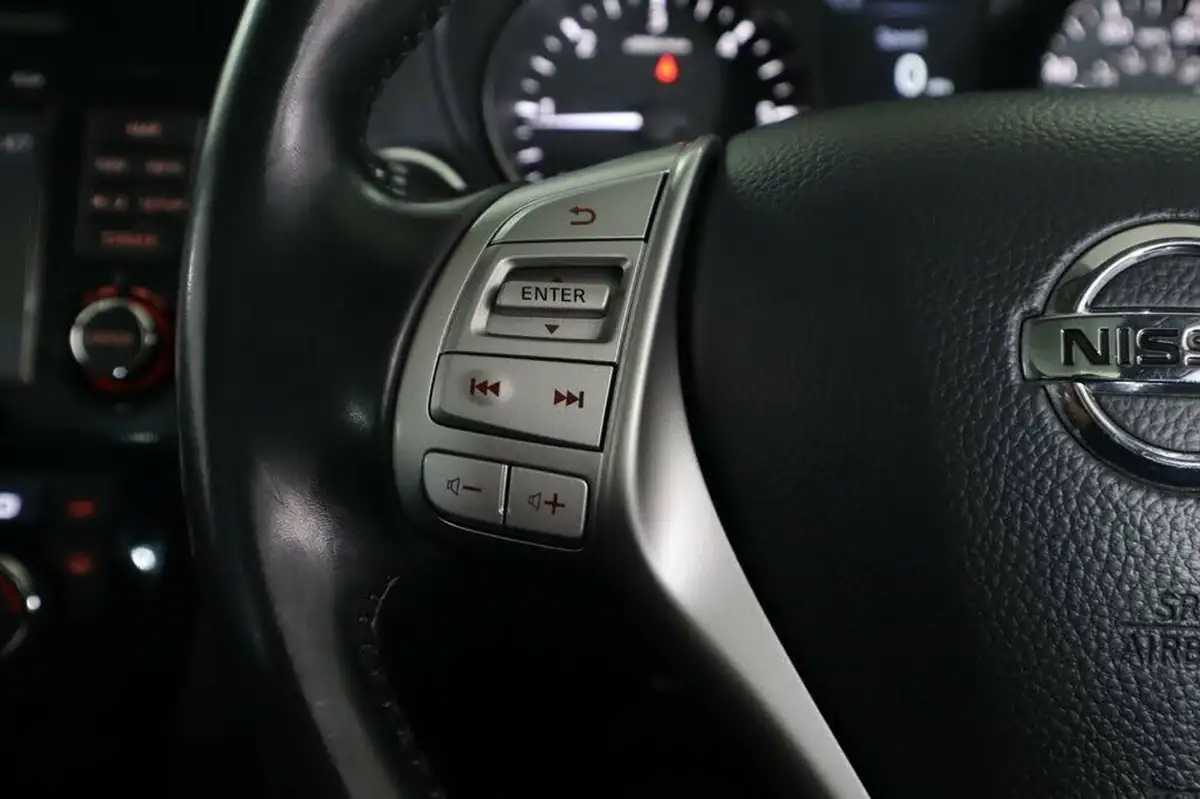 2014-nissan-qashqai-16dci-tekna-4x4-big-25