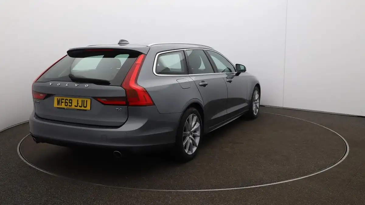 2019-volvo-v90-20-t4-momentum-plus-big-53