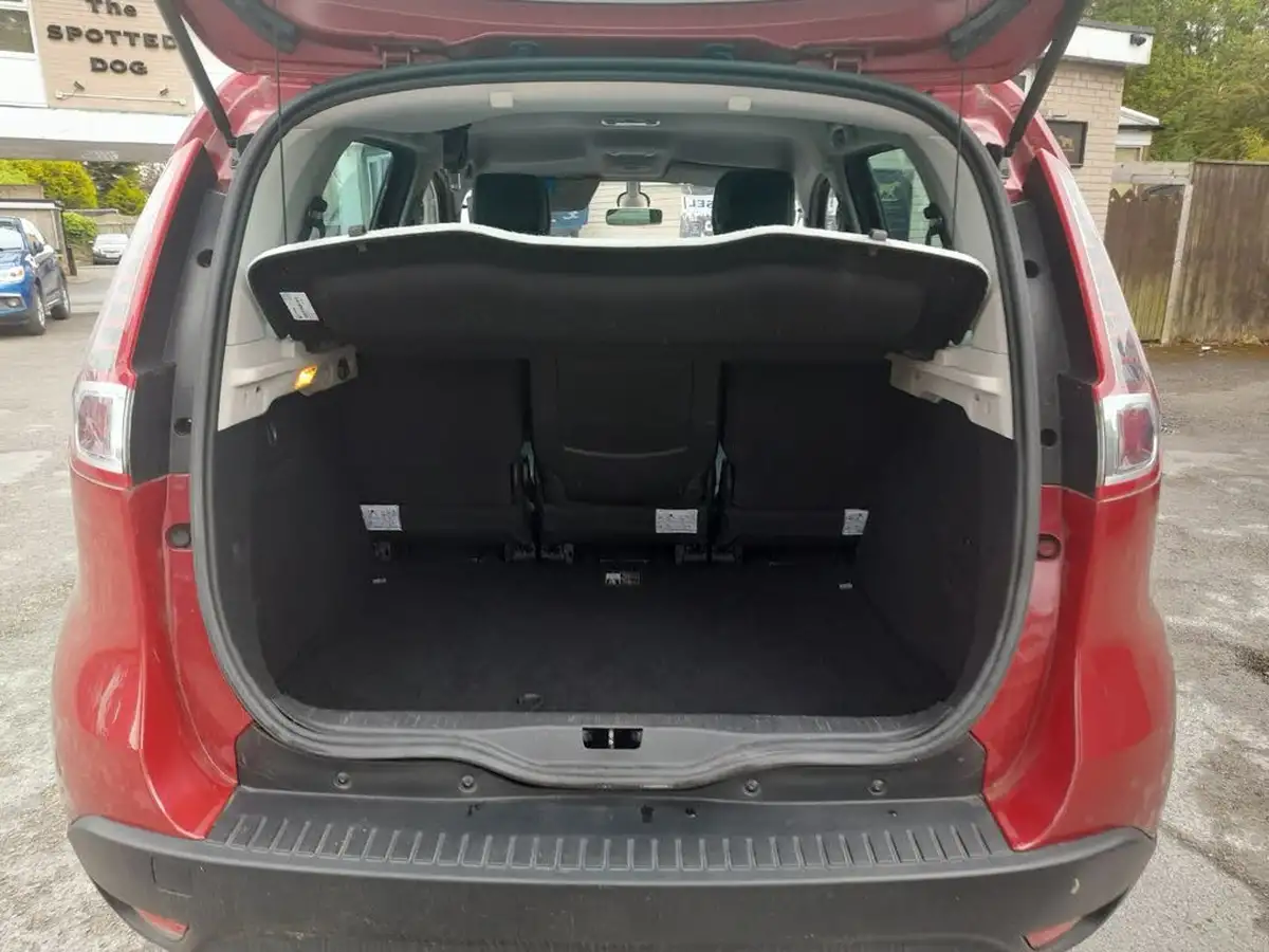 2011-renault-scenic-15dci-dynamique-tom-tom-fap-big-8