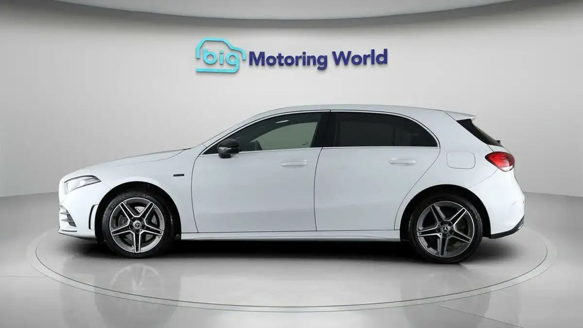 2021-mercedes-benz-a-class-13-a250e-amg-line-hatchback-5d-big-3