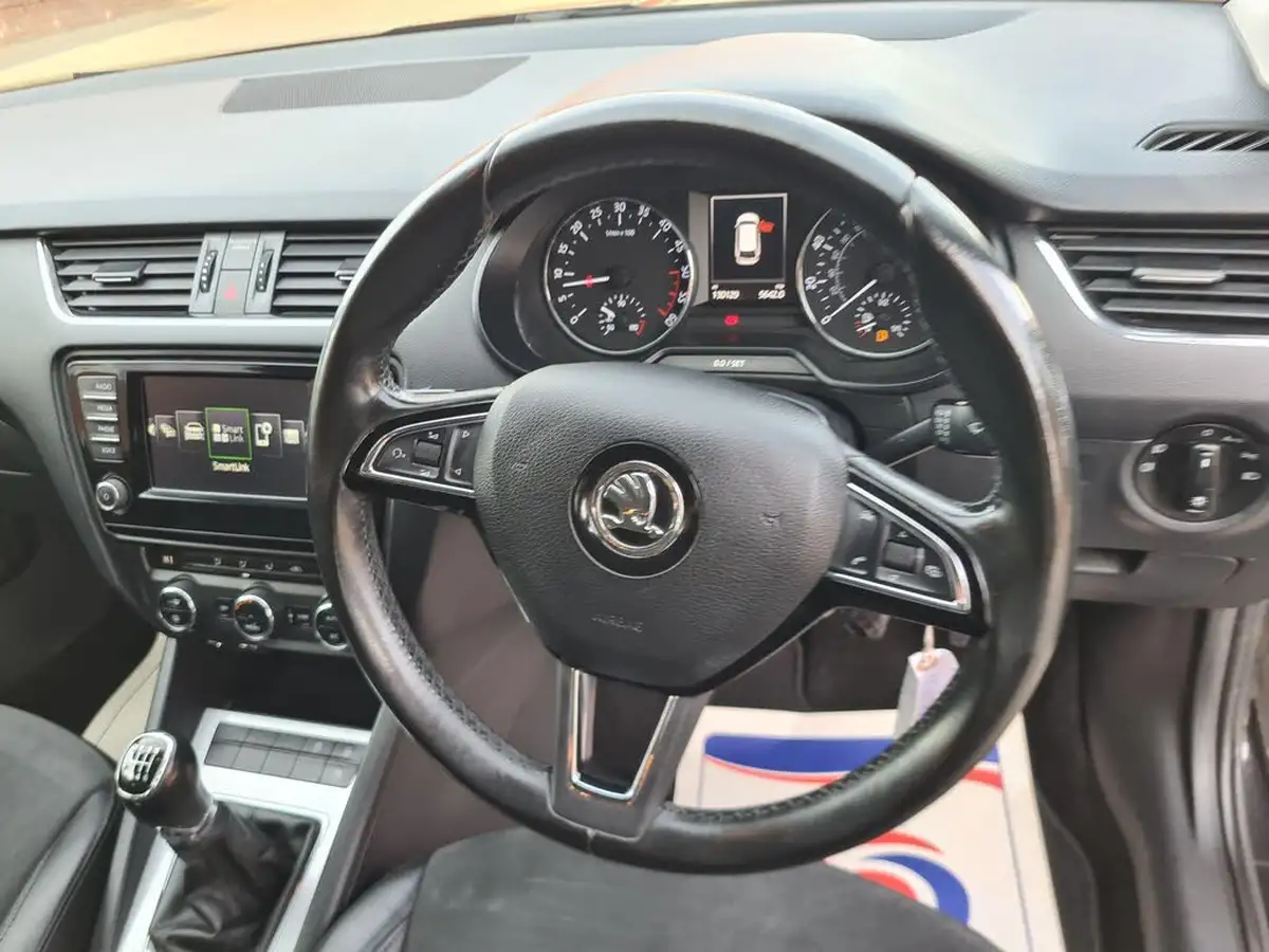 2016-skoda-octavia-20tdi-se-l-estate-big-27