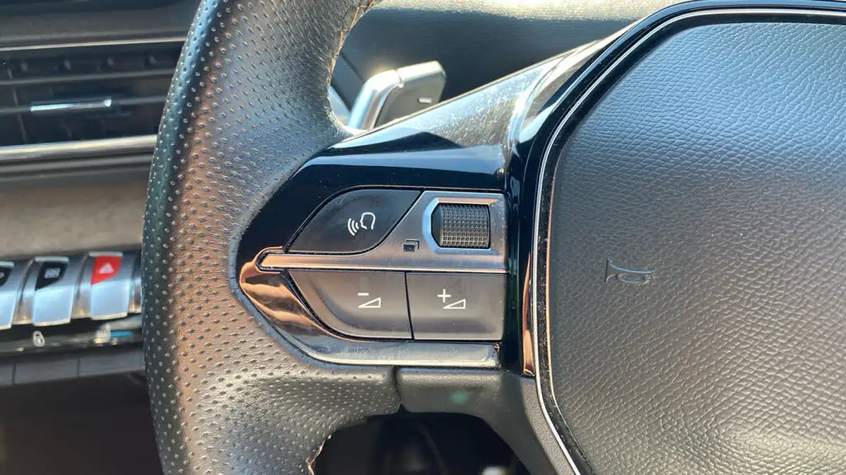 2021-peugeot-5008-suv-20-bluehdi-gt-premium-177bhp-big-22