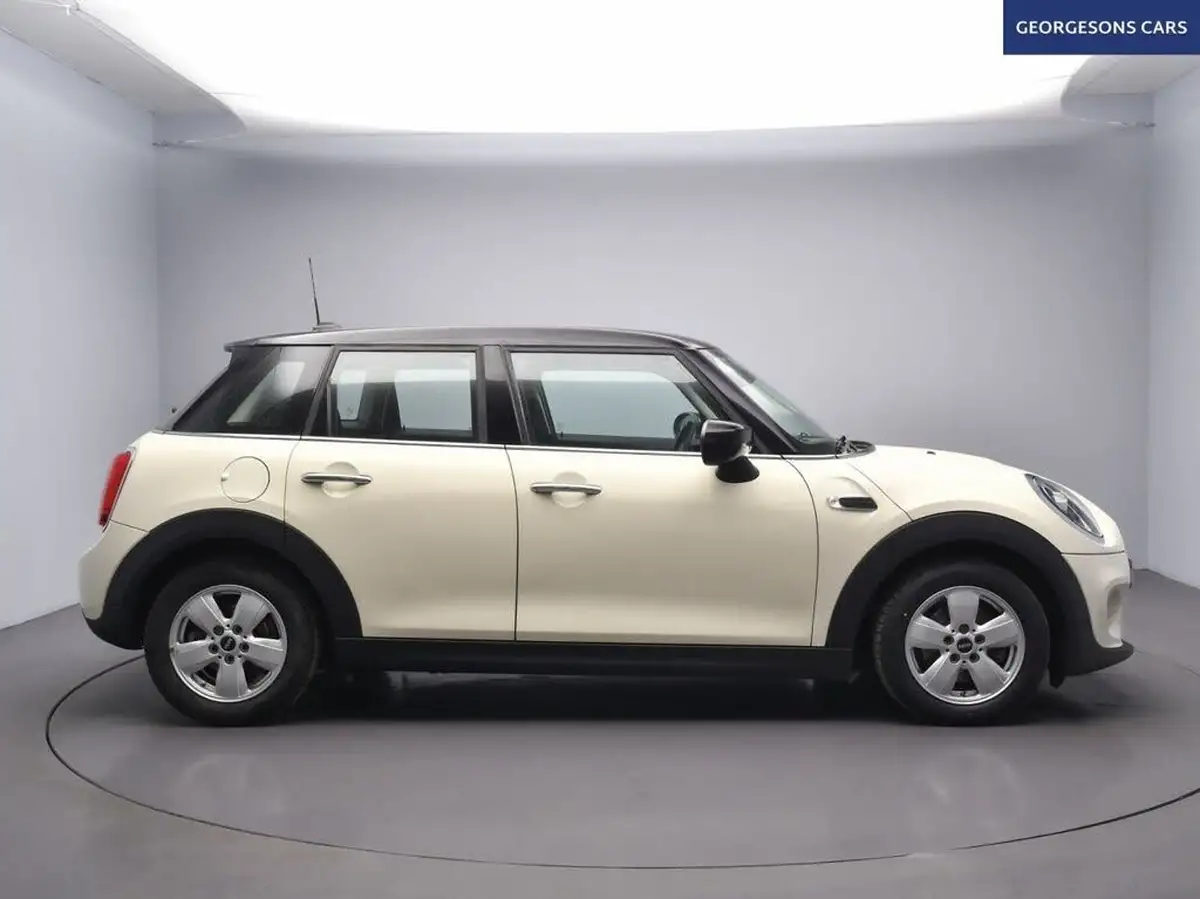 2020-mini-countryman-15-cooper-classic-big-5
