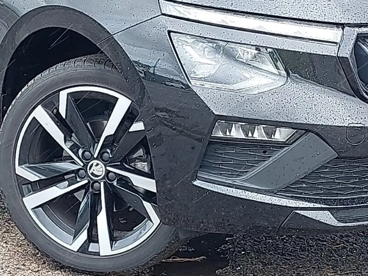 2024-skoda-kamiq-10-tsi-monte-carlo-116ps-dsg-big-8