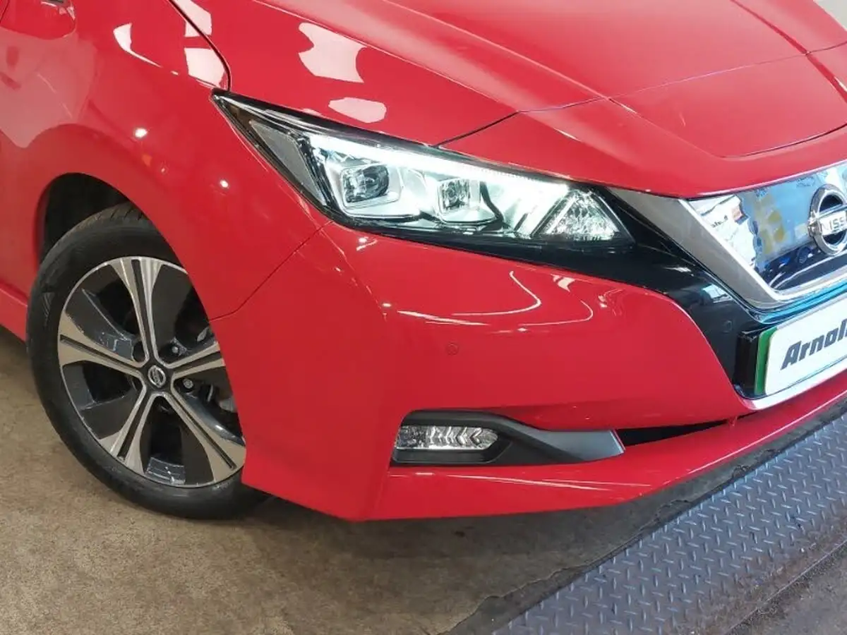 2020-nissan-leaf-e-tekna-big-8