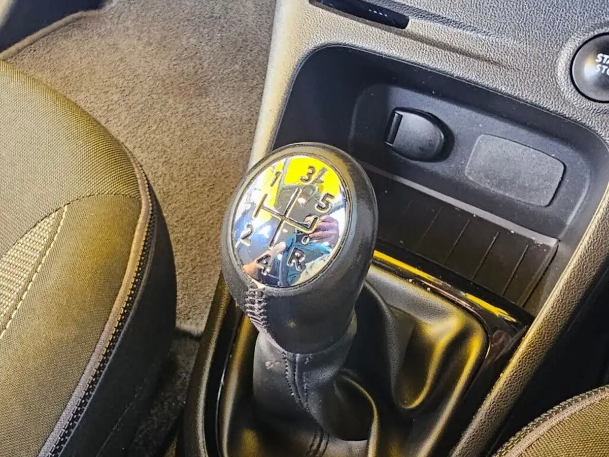 2017-renault-captur-09-dynamique-s-nav-big-21